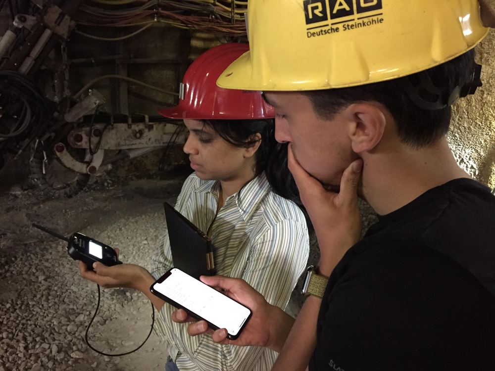 Diep in een Duitse mijn — LoRa-trackers op de machines in de tunnels.